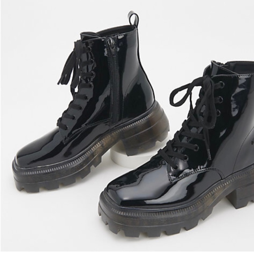 Katy Perry Geli black lace up combat boots with side zipper. size 8.5 New.